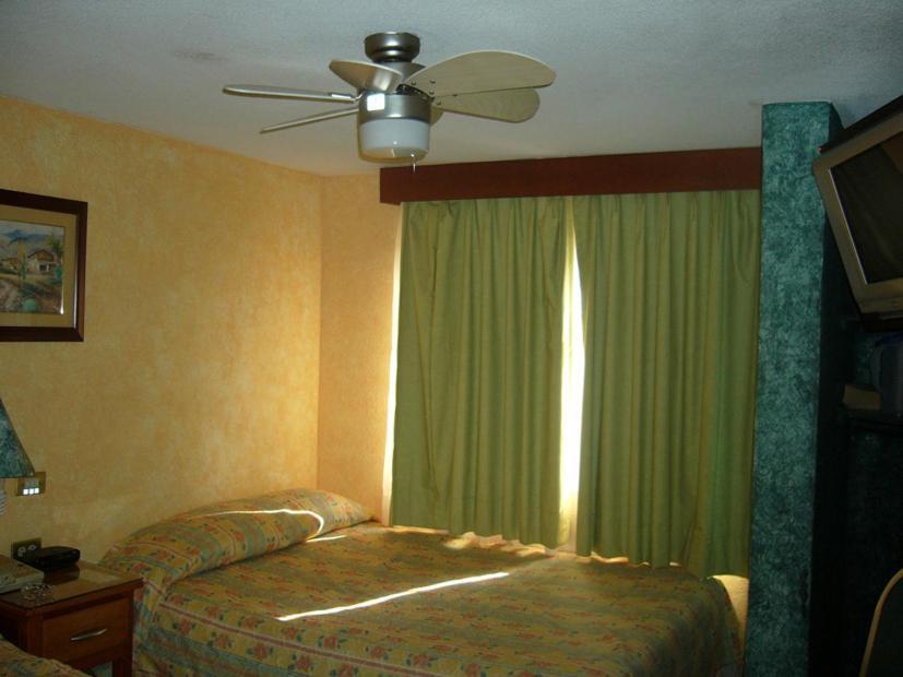 Hotel Del Rio Inn San Luis Potosí Habitación foto